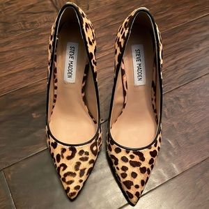 Steve Madden calf hair pump. Never worn. Size 6. Heel is 4 1/4.